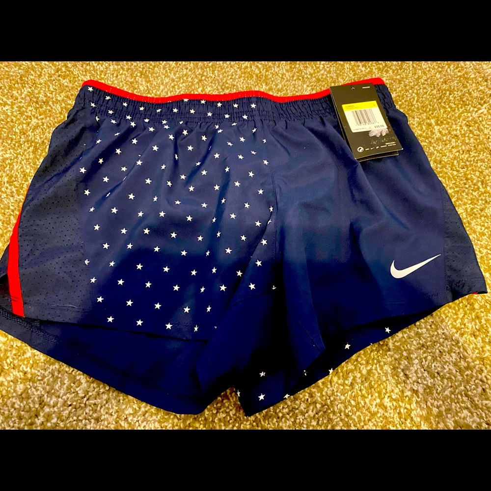 Women’s NIKE running shorts small